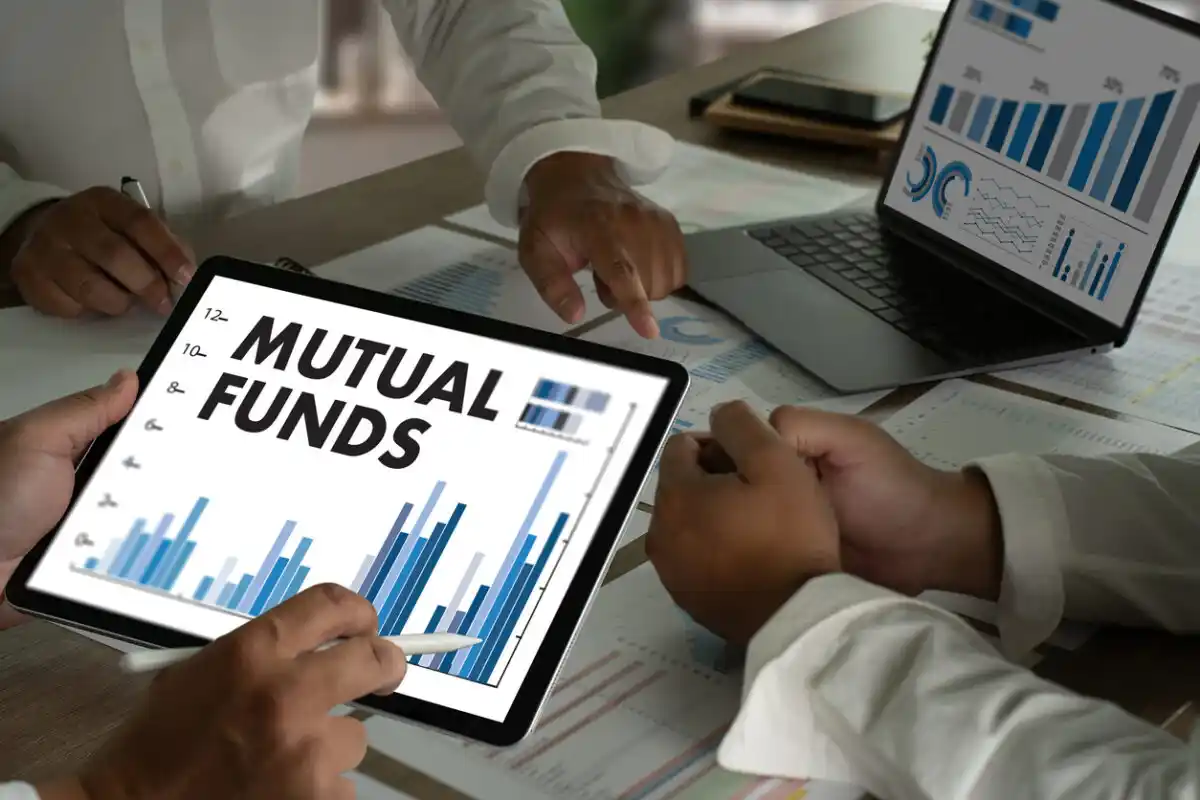 Why Mutual Funds Are Better Than Stocks for Most Investors